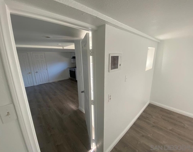 528 N Citrus Ave - Photo Thumbnail 6
