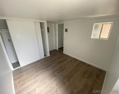 528 N Citrus Ave - Photo Thumbnail 4