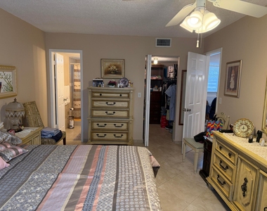 701 Lori Drive - Photo Thumbnail 7