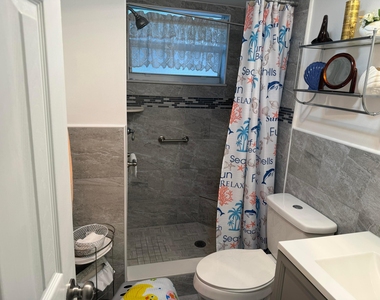 701 Lori Drive - Photo Thumbnail 9
