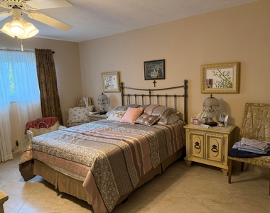 701 Lori Drive - Photo Thumbnail 8