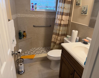 701 Lori Drive - Photo Thumbnail 11
