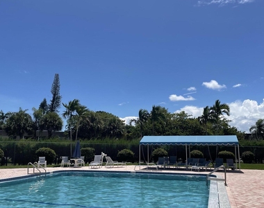 701 Lori Drive - Photo Thumbnail 21