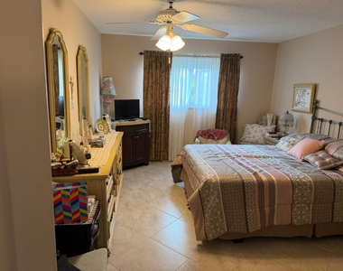 701 Lori Drive - Photo Thumbnail 6