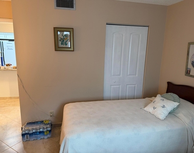 701 Lori Drive - Photo Thumbnail 12