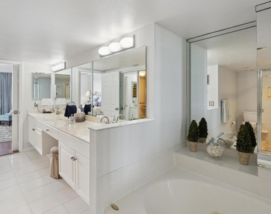 2880 Ne 14th St. Causeway - Photo Thumbnail 17