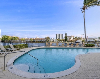 2880 Ne 14th St. Causeway - Photo Thumbnail 47