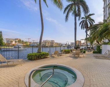 2880 Ne 14th St. Causeway - Photo Thumbnail 45