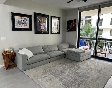 801 S Olive Avenue - Photo Thumbnail 16