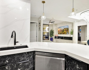 801 S Olive Avenue - Photo Thumbnail 8