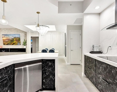 801 S Olive Avenue - Photo Thumbnail 12