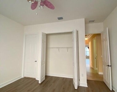 9504 Equus Circle - Photo Thumbnail 17