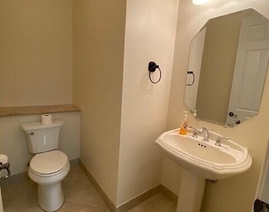 9504 Equus Circle - Photo Thumbnail 11