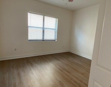 9504 Equus Circle - Photo Thumbnail 16