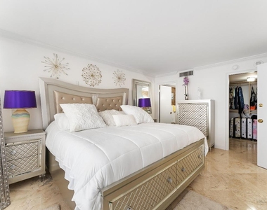 5600 N Flagler Drive - Photo Thumbnail 8