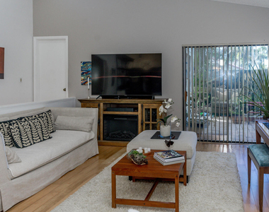 5570 Piping Rock Drive - Photo Thumbnail 12