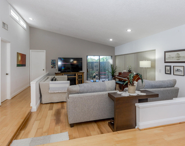 5570 Piping Rock Drive - Photo Thumbnail 9