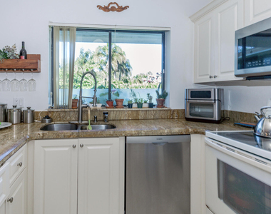 5570 Piping Rock Drive - Photo Thumbnail 2