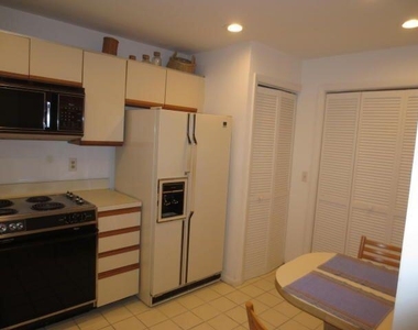 7535 La Paz Boulevard - Photo Thumbnail 2