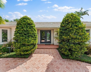 18150 Perigon Way - Photo Thumbnail 3