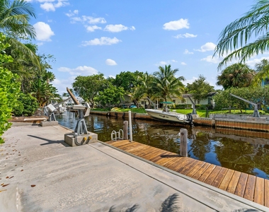 18150 Perigon Way - Photo Thumbnail 38