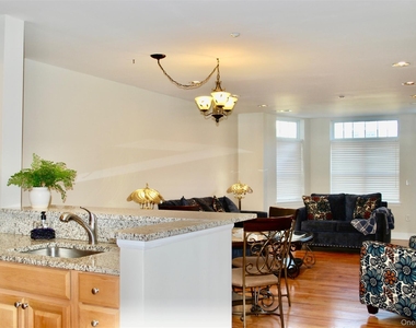 3106 Leeward Drive - Photo Thumbnail 6