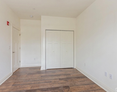 361 Main Street - Photo Thumbnail 11