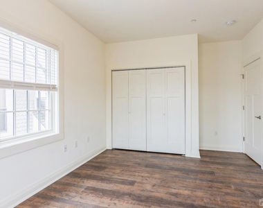 361 Main Street - Photo Thumbnail 14