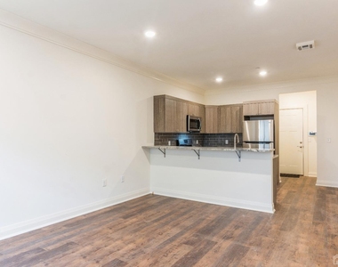 361 Main Street - Photo Thumbnail 8