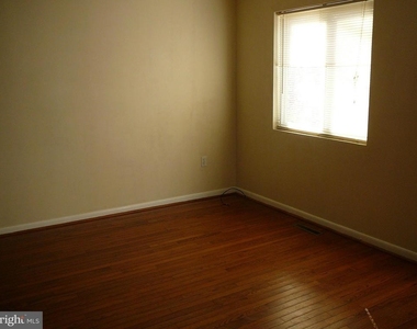 39 Wayside Court - Photo Thumbnail 4