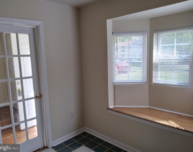 39 Wayside Court - Photo Thumbnail 2