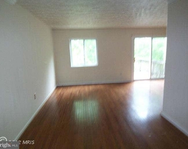 39 Wayside Court - Photo Thumbnail 3