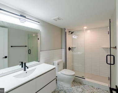 1102 Germantown Avenue - Photo Thumbnail 5