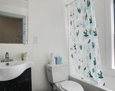1902 N 17th Street - Photo Thumbnail 9