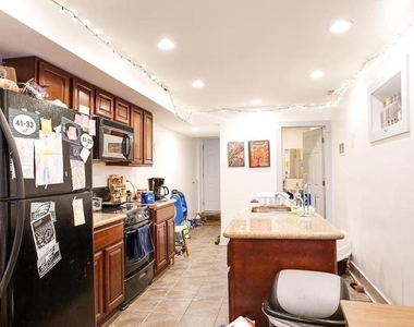1902 N 17th Street - Photo Thumbnail 4