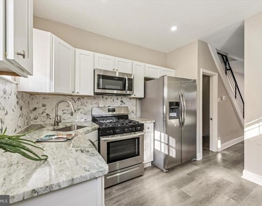 2336 Pierce Street - Photo Thumbnail 5