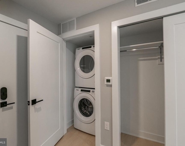 6604 Ridge Avenue - Photo Thumbnail 5