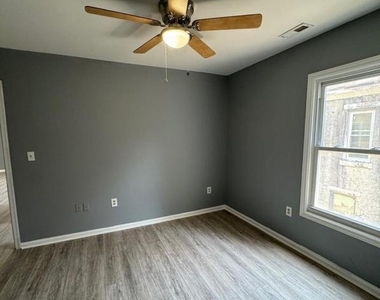 2211 W Tioga Street - Photo Thumbnail 1