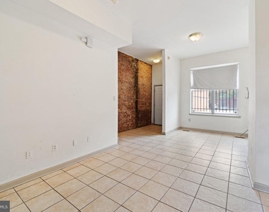2116 N Carlisle Street - Photo Thumbnail 5