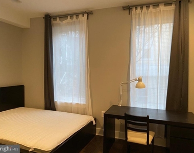 419 N Holly Street - Photo Thumbnail 30