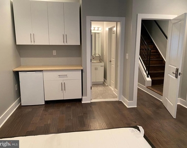 419 N Holly Street - Photo Thumbnail 32