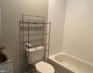 419 N Holly Street - Photo Thumbnail 20
