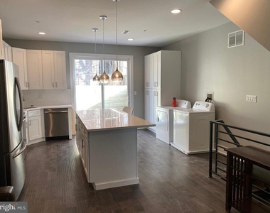 419 N Holly Street - Photo Thumbnail 23