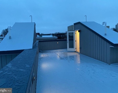 419 N Holly Street - Photo Thumbnail 5