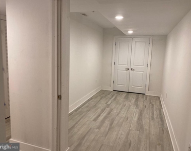 419 N Holly Street - Photo Thumbnail 9