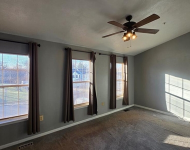 6565 Ronald Road - Photo Thumbnail 6