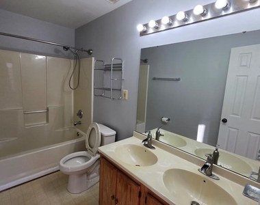 6565 Ronald Road - Photo Thumbnail 8