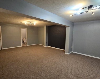 6565 Ronald Road - Photo Thumbnail 15