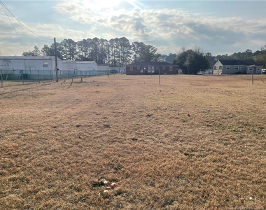 1725 Cumberland Drive - Photo Thumbnail 10