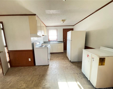 1725 Cumberland Drive - Photo Thumbnail 3